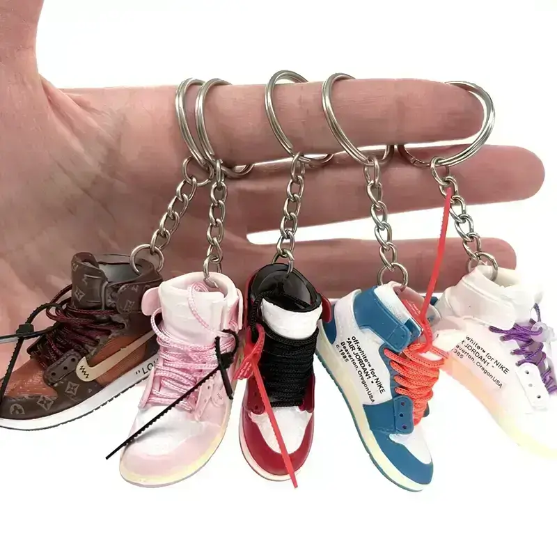 3d sneaker replica keychain main image